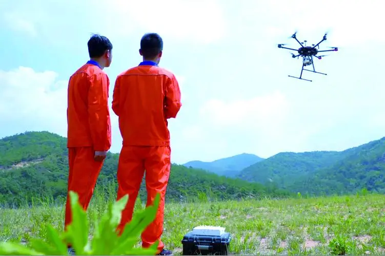 卢龙无人机倾斜摄影巡检拍摄